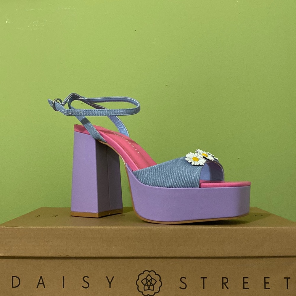 Daisy Street Platform Heels